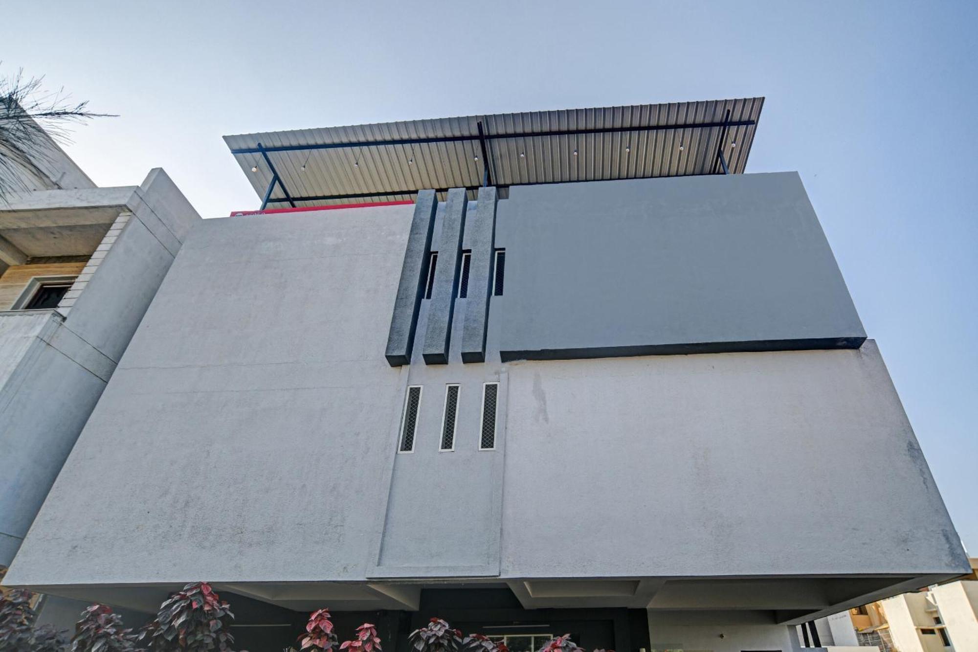 Collection O The Eternity Near Lig Sqaure Hotel Indore Exterior foto